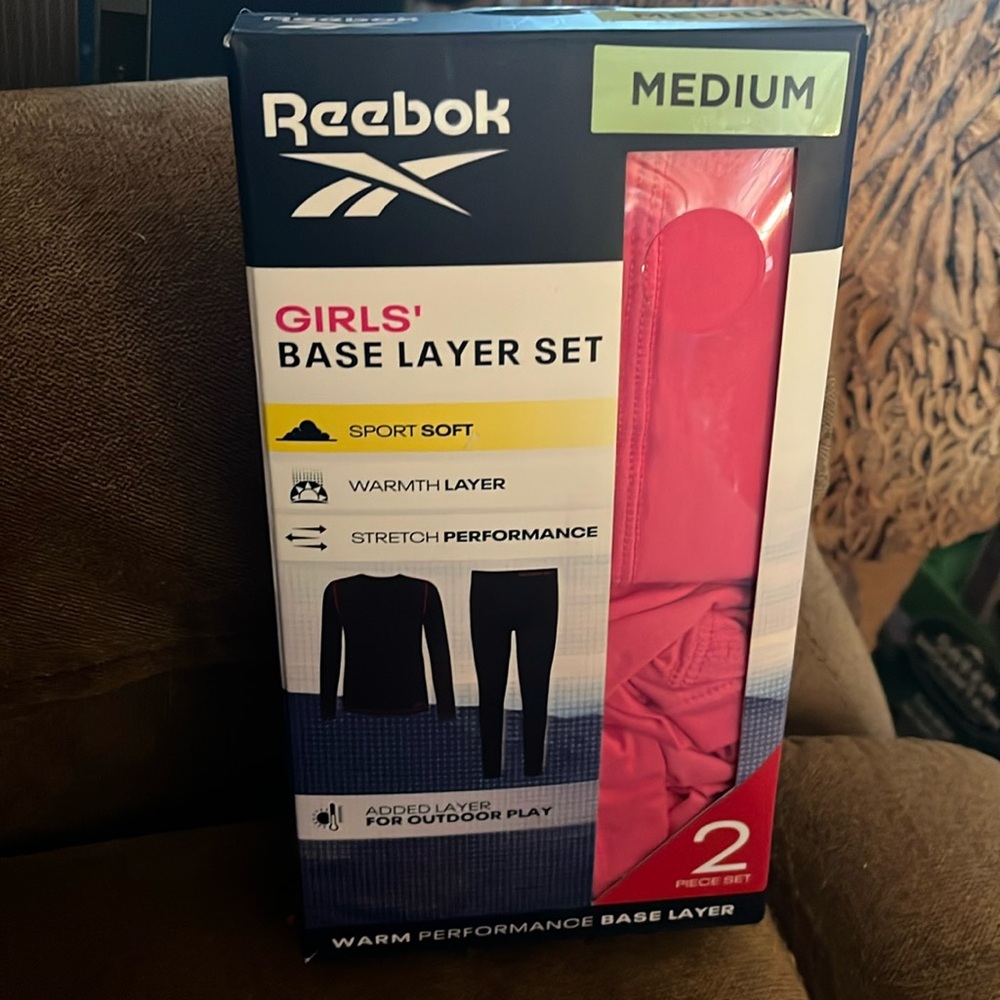 NIB Reebok Medium Girl’s Base Layer set- Pink